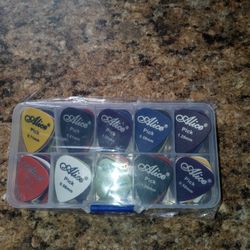 Alice Guitar Picks 