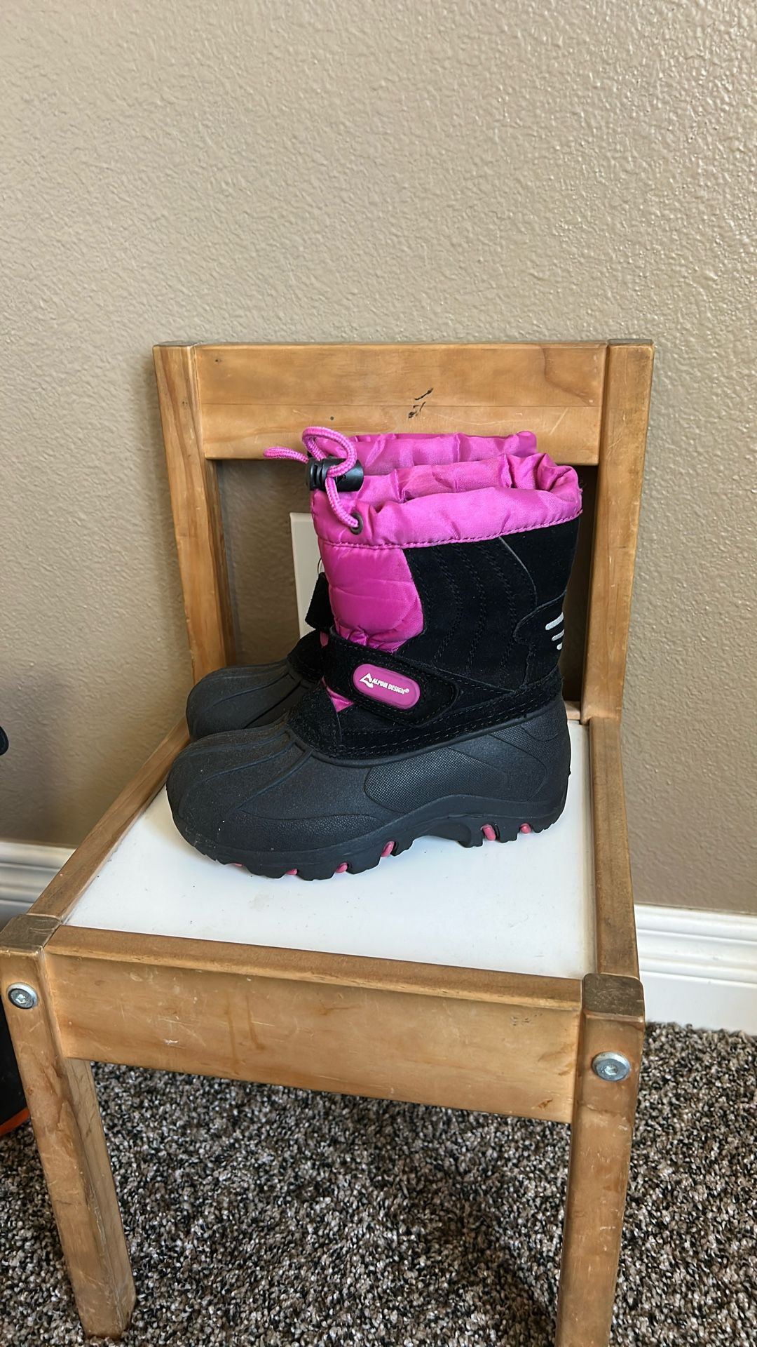 Girls Snow Boots Size 11