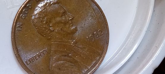 1982 No Mint Small Date 3.1 Gram Penny