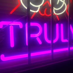 Truly Neon Light