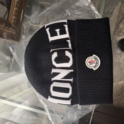 MONCLER BEANIE 