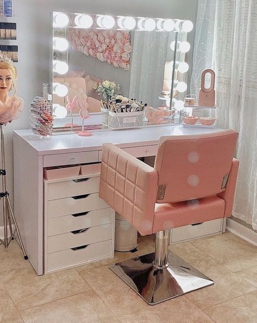 Glam Make Up Vanity