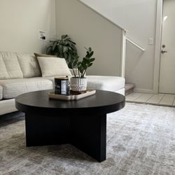 Black round coffee table