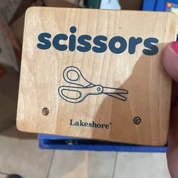 Classroom Scissors Holder