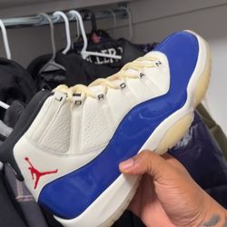 Jordan 11 Rare Air Size 10.5