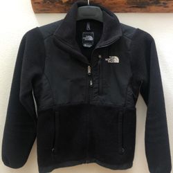 North face Woman’s Black Fleece Denali Jacket XS