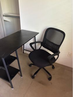 Black Mesh Rolling Office Chair