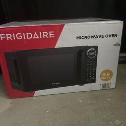 Brand New Frigidaire Microwave
