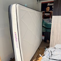Free-first come!  Queen Size Mattress Like New