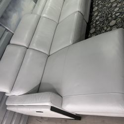 SECTIONAL GENUINE LEATHER RECLINER ELECTRIC WHITE COLOR..💥✅🚛DELIVERY SERVICE AVAILABLE ✅💥🚛