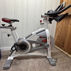 Spin Bike - High-end Schwinn AC Performance Plus With Electronic Console Accessory