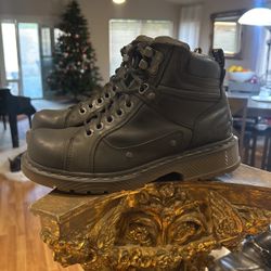 Dr. Martens Size 8 M 9 L