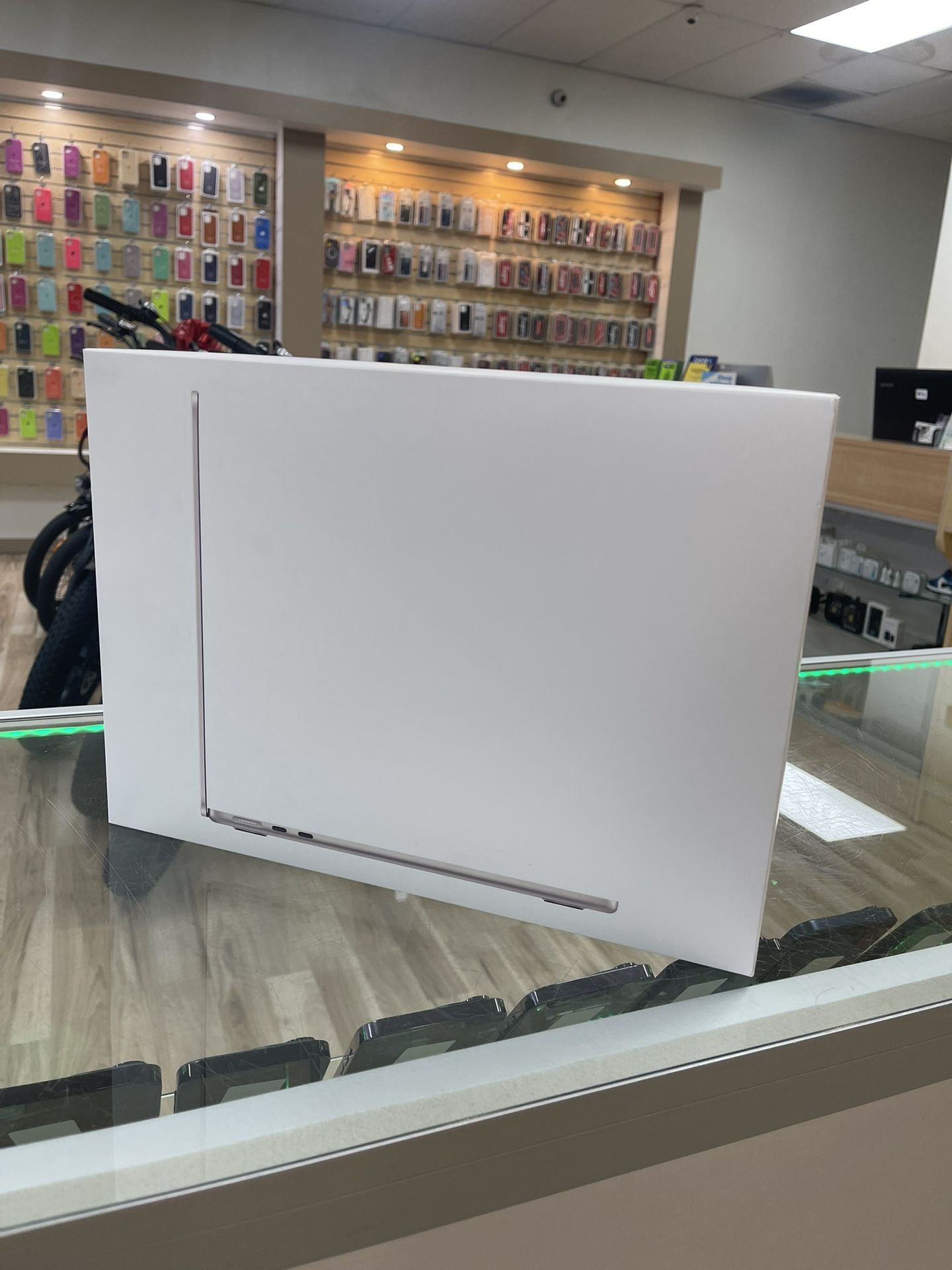 MacBook Air M4 Starlight Apple MacBook Financing Available! $10 To $100 Down To Take It!