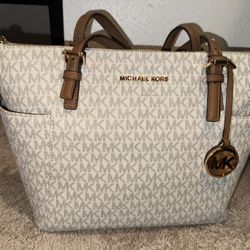 MK Purse And Wallet 