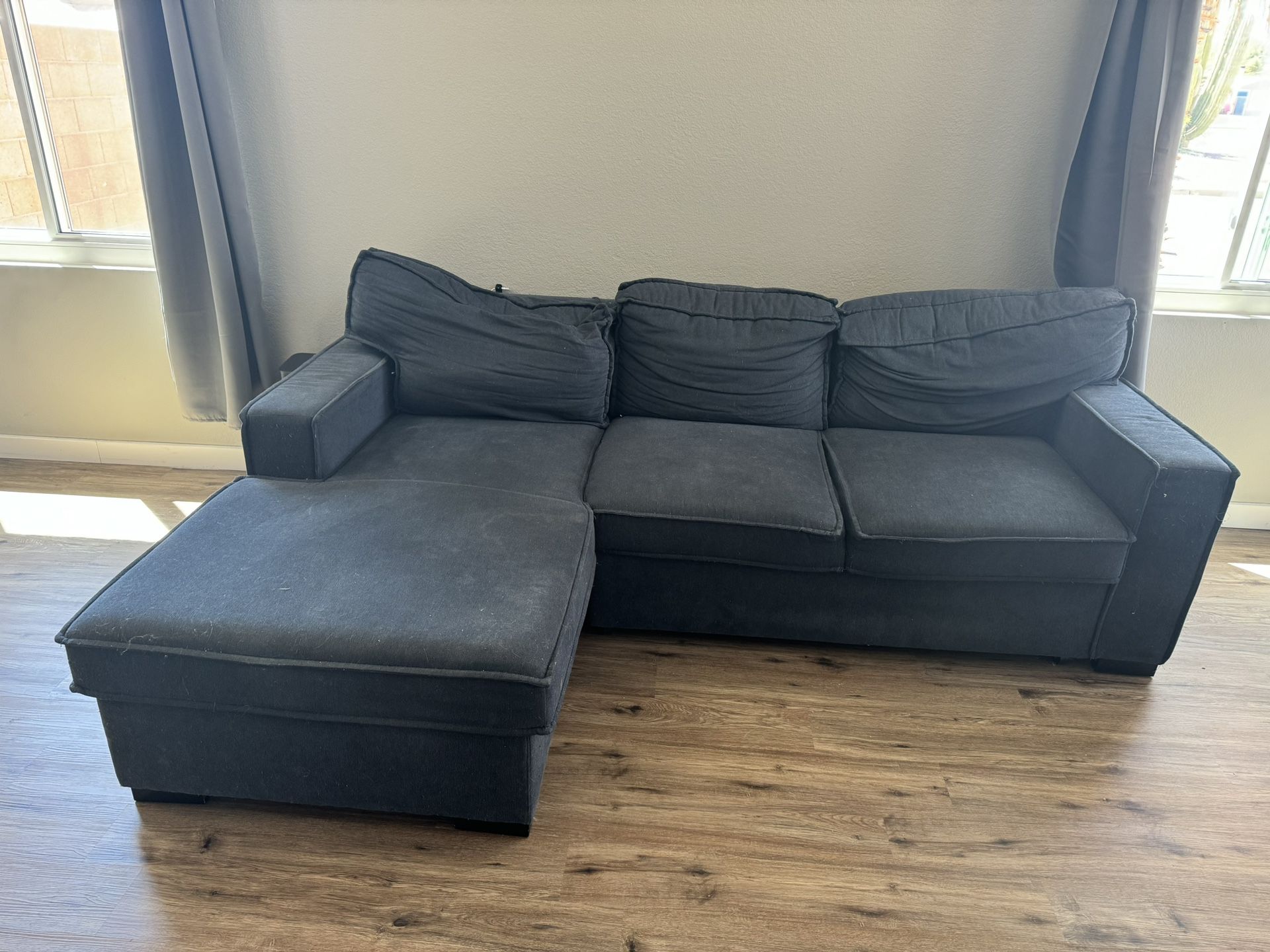 Chase Sectional Couch w/ Storage