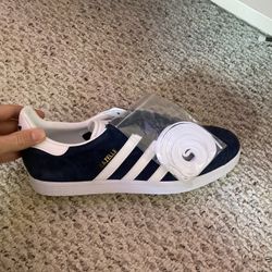 adidas dead stock with extra laces