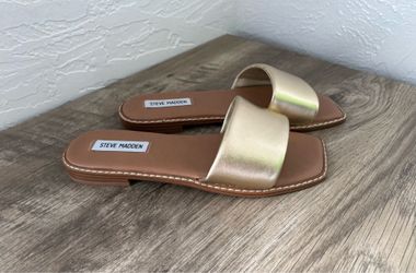 Steve Madden women’s gold sandals size 8