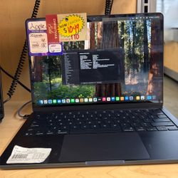 MacBook Air 2025 M4 Chip 