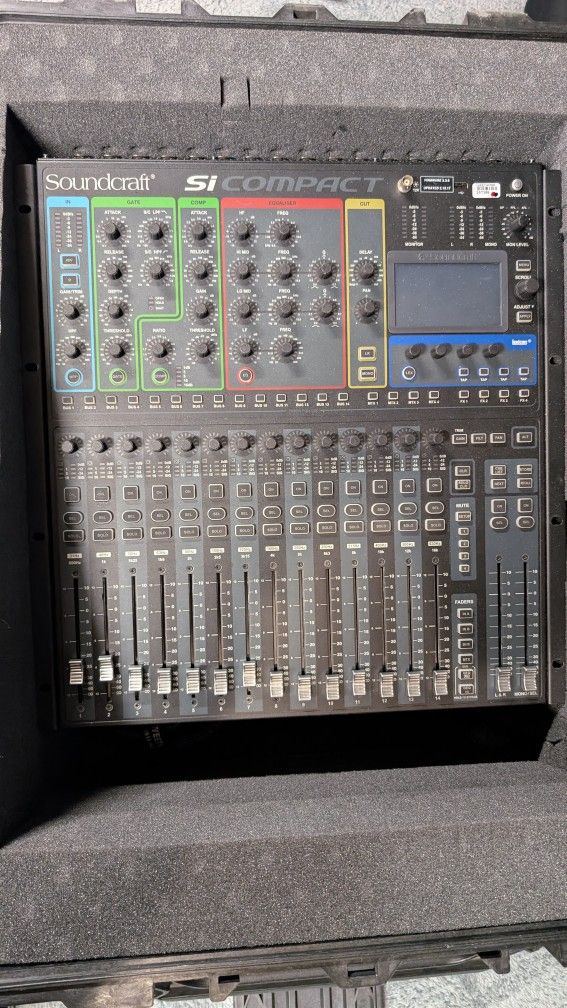 Soundcraft Si Compact with Pelican case