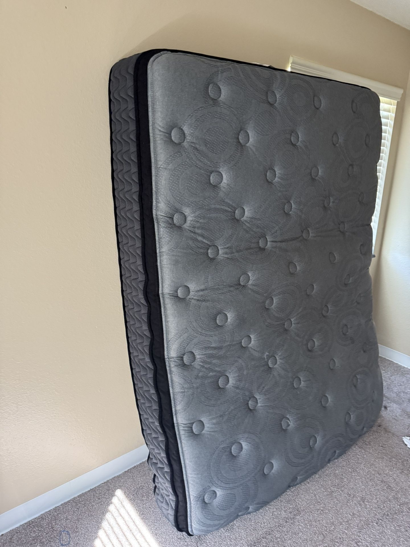 Queen Size Mattress For Sale !!!