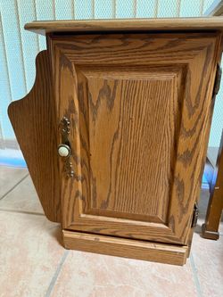 Solid Oak End Table with Magazine Holder