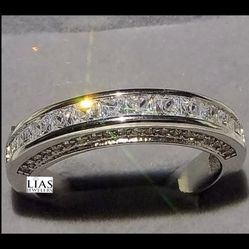 New 18k White Gold Wedding Ring 