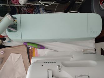 Cricut machine, color light green, brand new never used