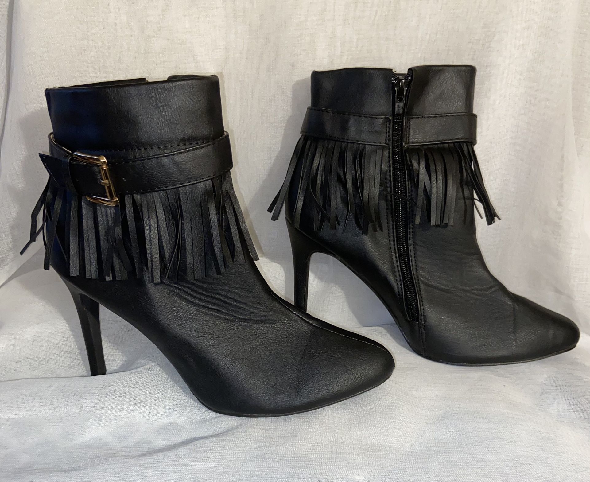 Chase & Chloe -Carina-3 Sexy Fringe Booties -8.5