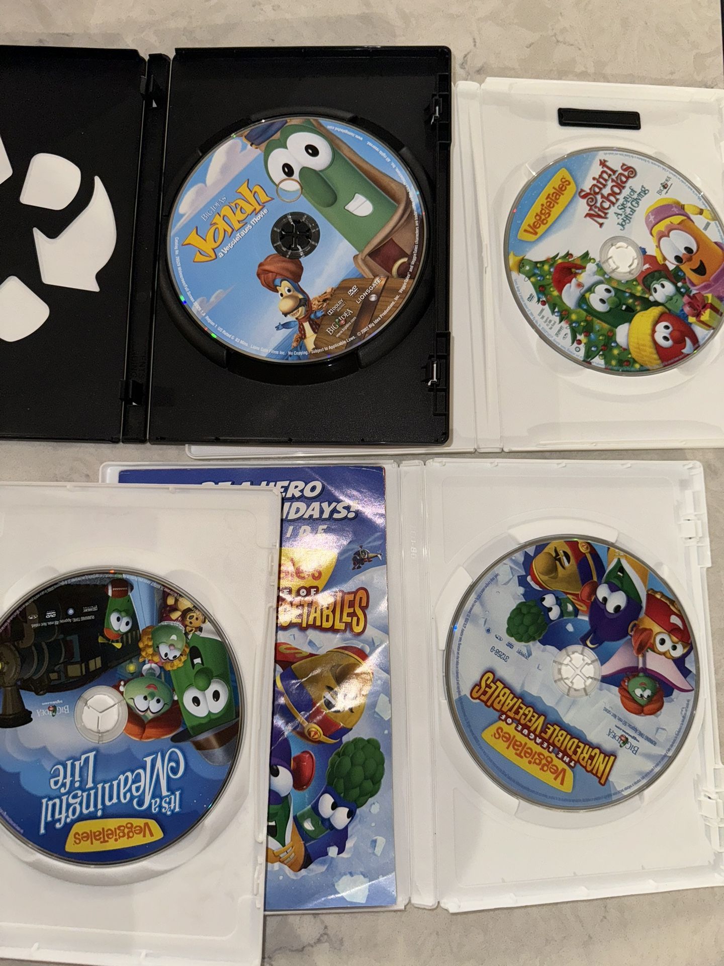 Bundle of FOUR VeggieTales DVDs: Jonah, Saint Nicholas and More