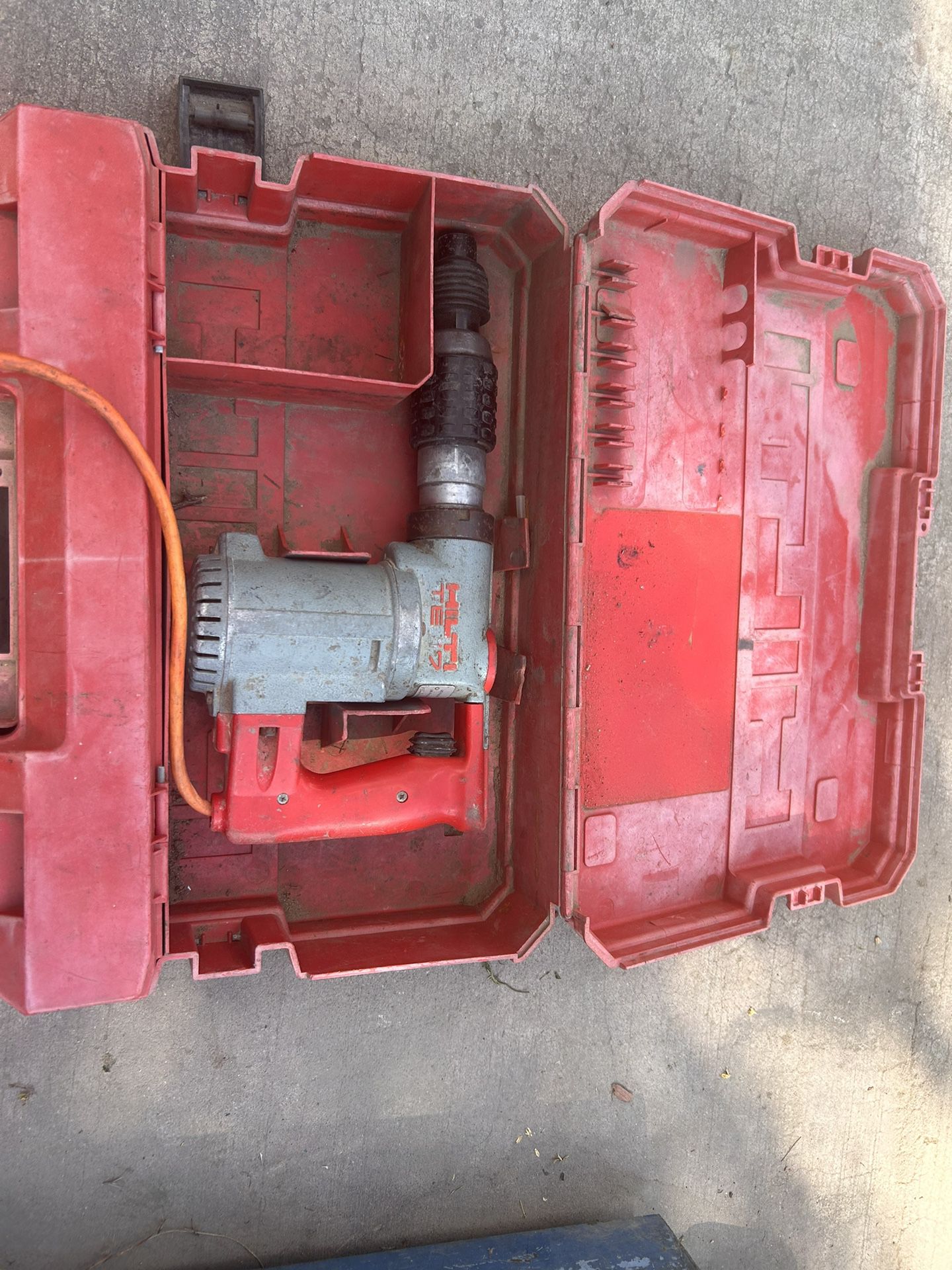 Hilti Electric Hammer & Drill In Good Conditions 