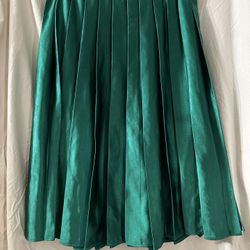 Green Plated Skirt Size XL With Elastic Waist