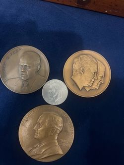 large bronze medal (3 pieces)