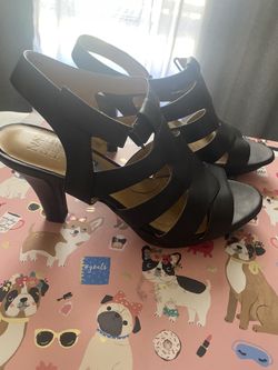 NATURALIZER HEELS
