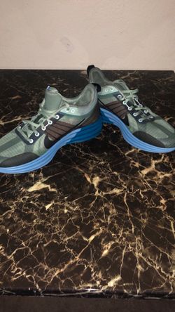 Nike Lunar Roam sneakers
