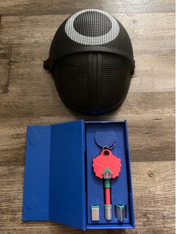 SQUID GAME MASK AND KEY