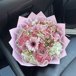 Custom bouquets for any occasion💞