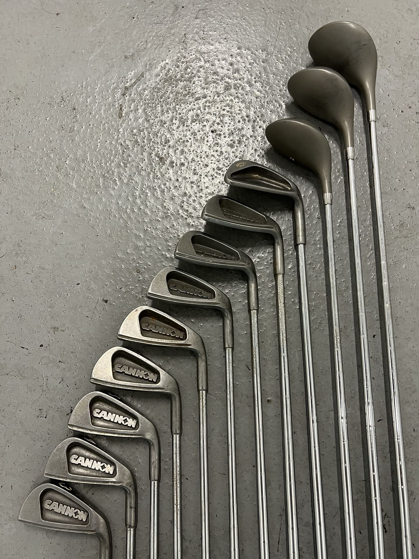 SPALDING Cannon Pro Set 12 clubs 3-9 P S Driver (11*) FW3 (16*) FW5 (21*) Medium Flex RIGHT (Good condition)
