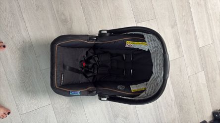Graco modes stroller and car seat