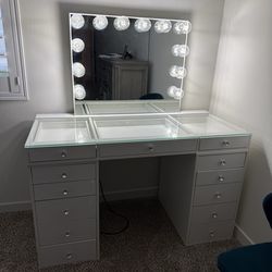 Impressions Vanity