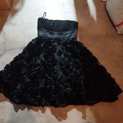 Black And White Brand  Dress Size 4