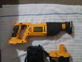 Dewalt Sawall 18 volt battery operated