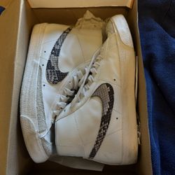 Nike 