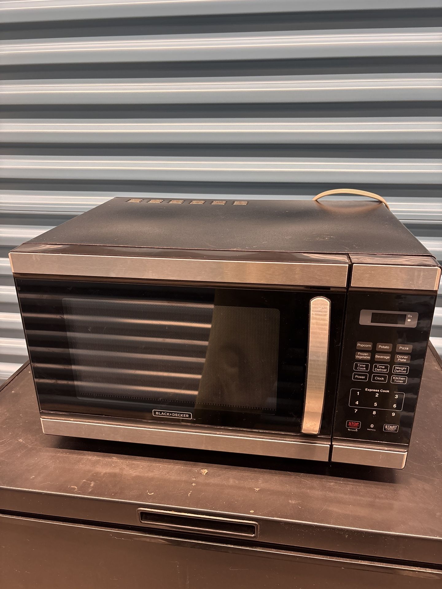 Microwave: Black & Decker