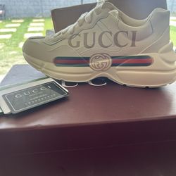 GUCCI Men’s Rhyton sneaker