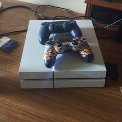 I'm Selling This Console I Need To Get Money Because I Need To Pay For An Hotel
