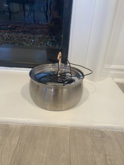 “Water bowl for a dogs or cats