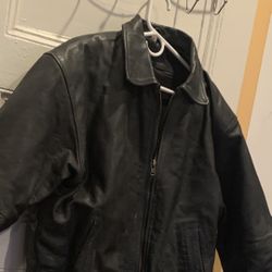 Genuine Black Leather Jacket Size Large With Removable Zipper Lining 