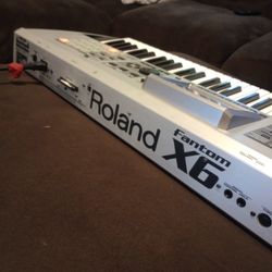 Roland Fantom X6 