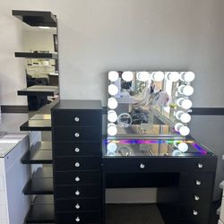 Marilyn Hollywood Mirror + Mini Diana Vanity Desk. 🪞🖤