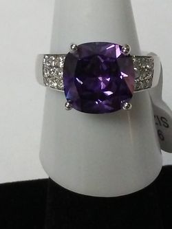 Cushion cut Amethyst Purple color Ring 9